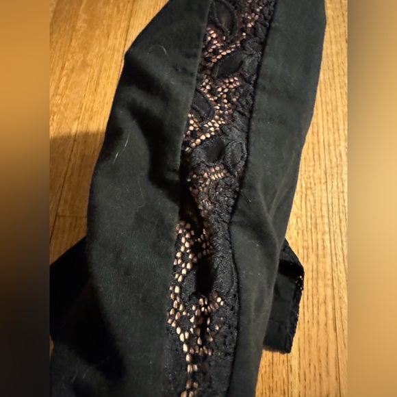 VS Yoga Pants with Lace on sides - Picture 4 of 5